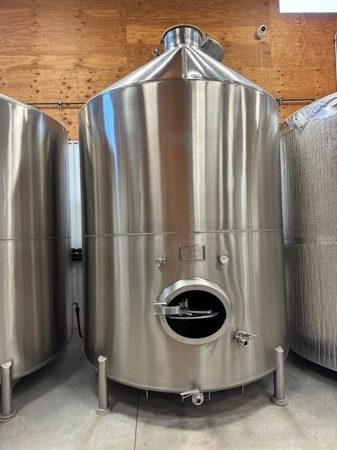 5 x 9000l ripley stainless closed top fermenters 5 x 9000l ripley stainless closed top fermenters