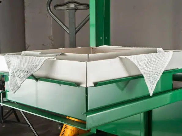 packing press 100 p2 with two shift press cages packing press 100 p2 with two shift press cages